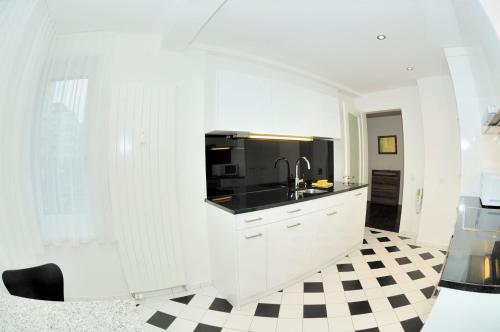 Stylish 1BR near lake and Opera - Flower 11