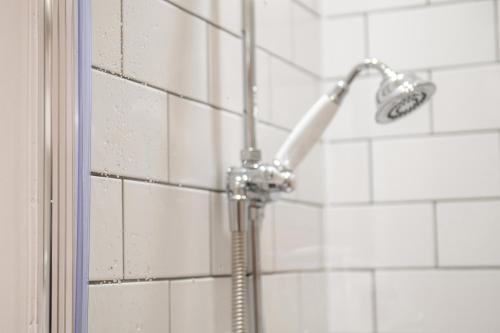 Salle de bains dans l'établissement Gwynfryn