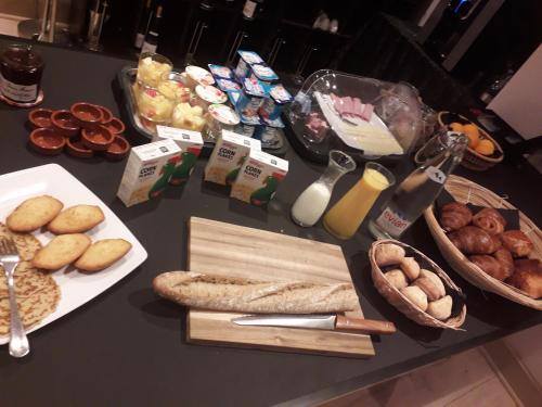 モンフランカンにあるLogis Hôtel La Bastide des Oliviersのギャラリーの写真