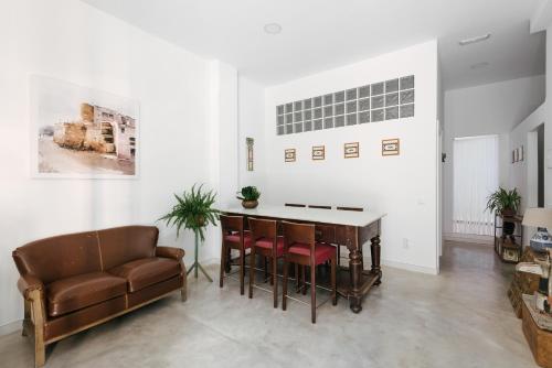 Barracart Apartments