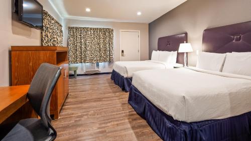 Postel nebo postele na pokoji v ubytování Motel 6 Ridgecrest, CA China Lake