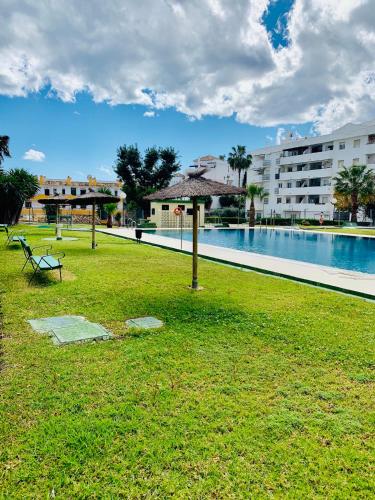 Benalmadena Costa, Estudio Las Naciones