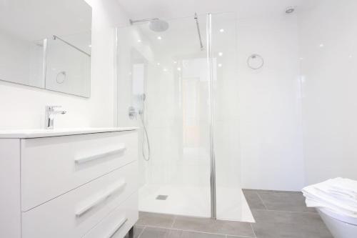 Ένα μπάνιο στο FAMILY SUMMER HOUSE Porto Colom.