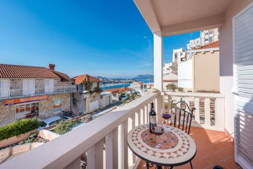 Luxury apartment Tara