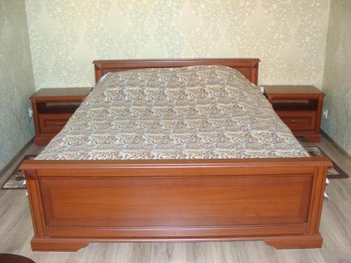 Кровать или кровати в номере Comfortable apartment in Irpen.