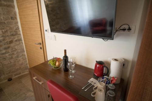 TV in/ali zabaviščno središče v nastanitvi JR Luxury Guesthouse2