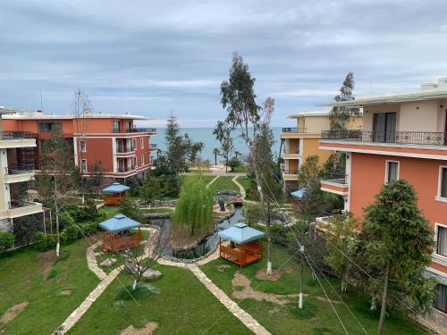 Galería fotográfica de 2 bedroom Apartment in Oasis en Chakvi