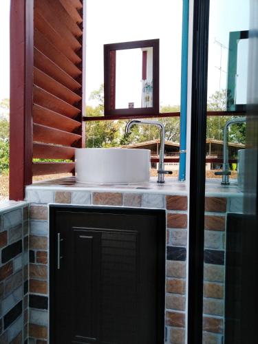 Imagen de la galería de WEE HOSTEL, en Kanchanaburi