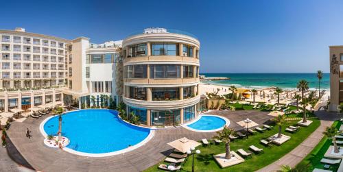 Вид на басейн у Sousse Palace Hotel & Spa або поблизу