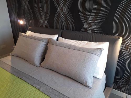 Katil atau katil-katil dalam bilik di Attico con vista Ciampino Roma - Luxury Apartment con Terrazzo Panoramico