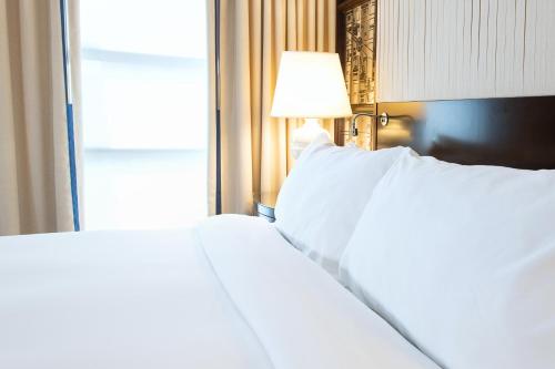Katil atau katil-katil dalam bilik di Hamilton Hotel - Washington DC