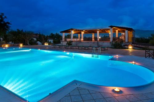 Bazén v ubytování Hotel Villa Rizzo Resort and Spa nebo v jeho okolí