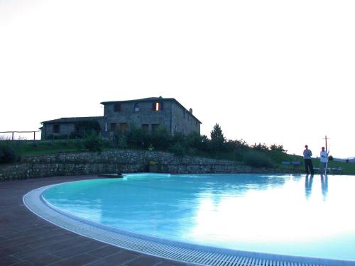 Bazén v ubytování Agriturismo Fattoria Di Corsano nebo v jeho okolí