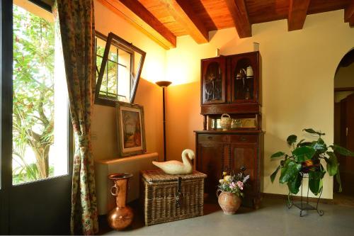 A kitchen or kitchenette at Agriturismo IL BORGHETTO
