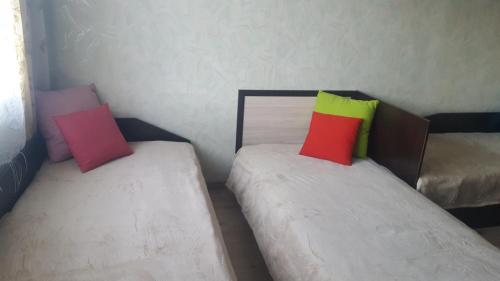 Katil atau katil-katil dalam bilik di Retro apartment