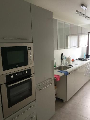 Gallery image of grand appartement a louer vue sur seine in Melun