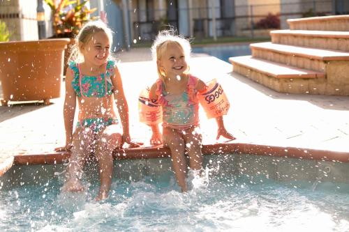Děti v ubytování Amalfi Resort Busselton's Best Kept Secret