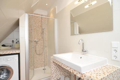 Koupelna v ubytování Nordseesonne I