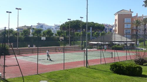 Attività di tennis o squash presso l'appartamento o nelle vicinanze