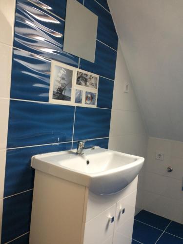 Koupelna v ubytování Tóparti hangulatú nyaraló-Balatonboglár