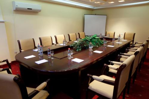 a large conference room with a long table and chairs at Best Resort Aghveran in Arzakan