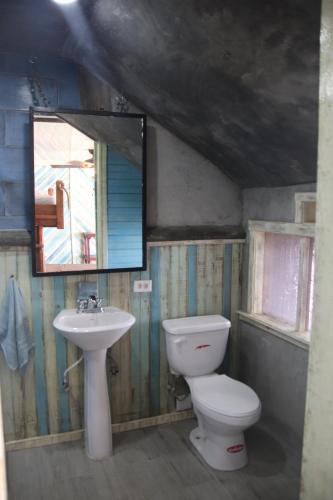 Ein Badezimmer in der Unterkunft Skully's House