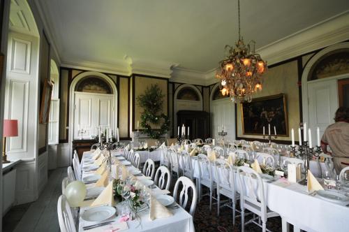 Restaurace v ubytování Husby Säteri