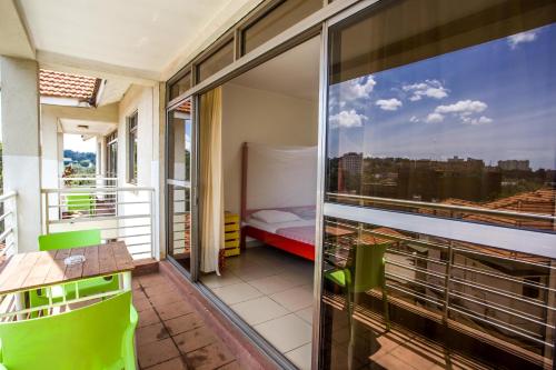 Balkón nebo terasa v ubytování Bushpig Backpacker Hostel