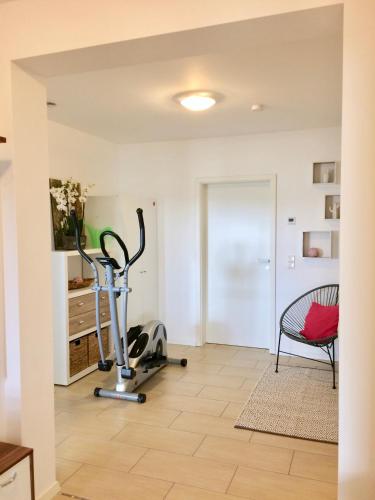 Γυμναστήριο ή/και όργανα γυμναστικής στο NEU! TOP Apartment! 7km Saarbruecken! Terrasse, Garten!