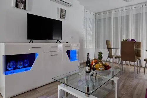 Sonrisa Apartments photo 25