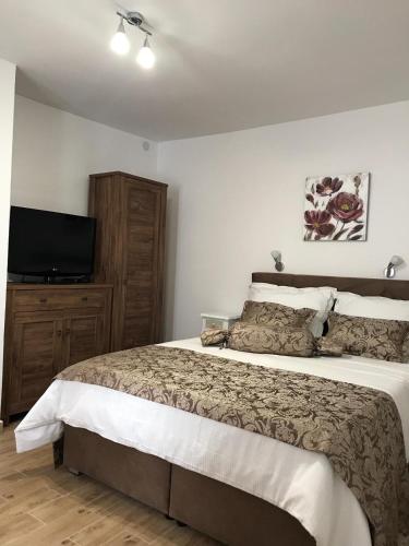 Apartment center Roko