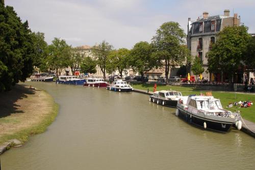 Vue sur la rivière ou le fleuve situé(e) à proximité de l'appartement