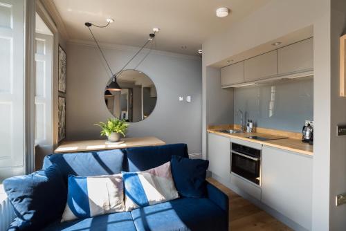Cucina o angolo cottura di Hiding Space - Trim Street Apartments