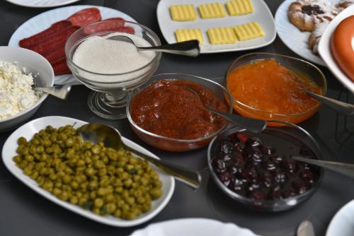 Afbeelding uit fotogalerij van GreenWood Hotel in Dilidzjan