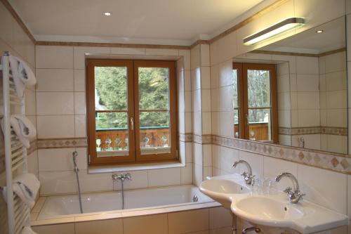 Kylpyhuone majoituspaikassa Alpen Appartements