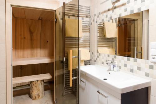 Kúpeľňa v ubytovaní Chata Hrozenka WELLNESS
