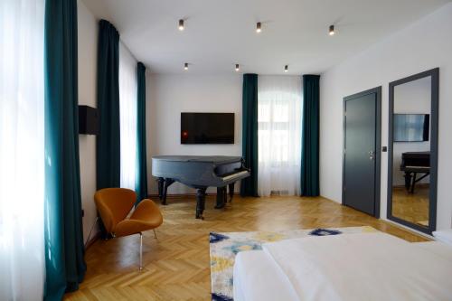 Μια τηλεόραση ή/και κέντρο ψυχαγωγίας στο Kleines Hotel