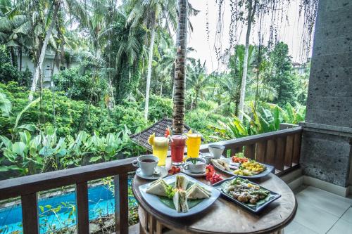 Еда / где поесть недалеко от гостевого дома