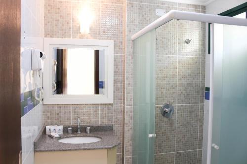 Bilik mandi di Hotel do Santuário