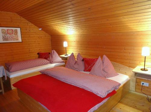 Postel nebo postele na pokoji v ubytování Mathehanshütte