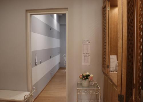 A bathroom at The Center Of Rome B&B