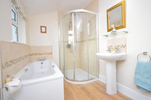 Deerness, 4star gold award 2024, Whitby photo 8