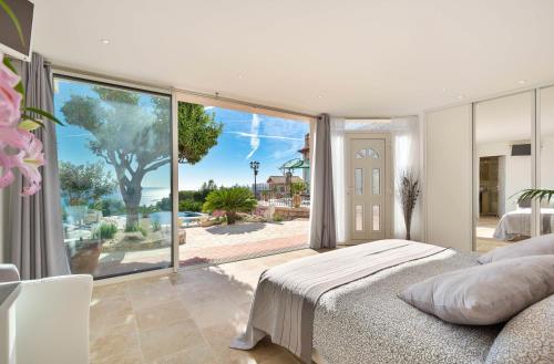 Gallery image of Luxury Villa Panorama 5BD 5 BATH in Èze
