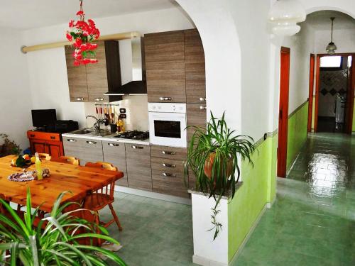 Η κουζίνα ή μικρή κουζίνα στο Holiday Home Dea Afrodite by Interhome