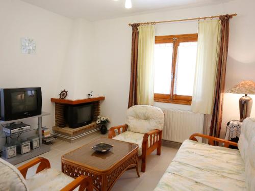 O zonă de relaxare la Apartment Urb Lloma Bella Nr 28 by Interhome