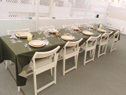 Restoran atau tempat lain untuk makan di Juanita Hostal