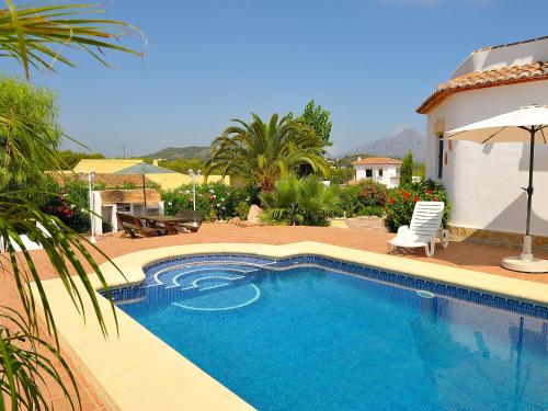 Bazén v ubytování Holiday Home Reposo by Interhome nebo v jeho okolí