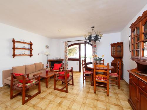 Holiday Home Peces 3 by Interhome