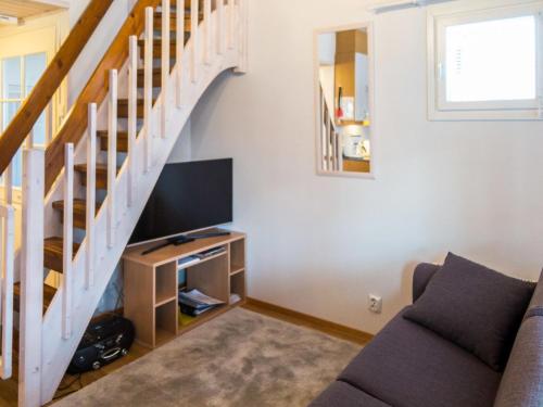 A television and/or entertainment centre at Holiday Home Point vale 2 ap- 5 by Interhome