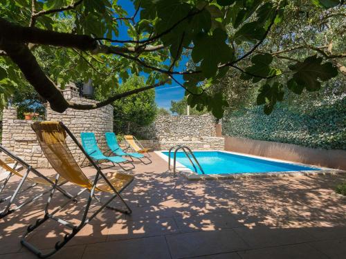 Swimmingpoolen hos eller tæt på Holiday Home Istra by Interhome